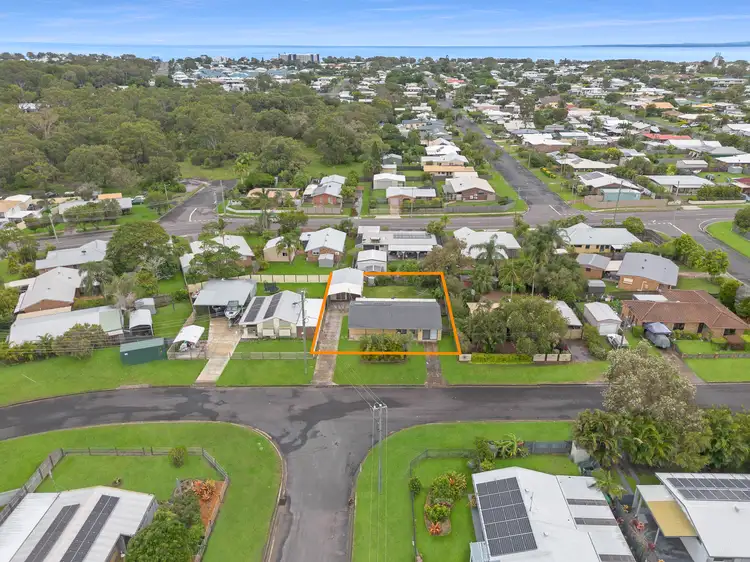 5 Owen Crescent, Urangan QLD 4655