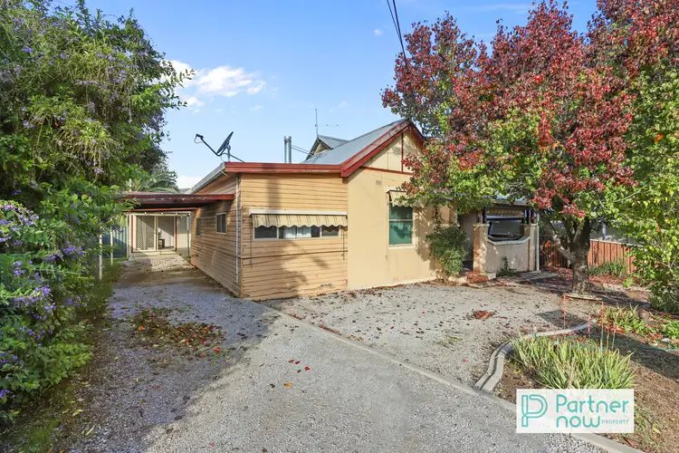 11 Dean Street, Tamworth NSW 2340