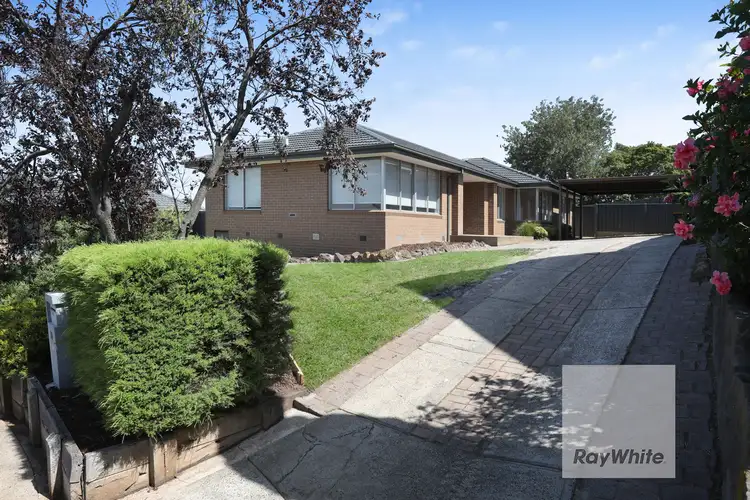10 Taunton Place, Gladstone Park VIC 3043