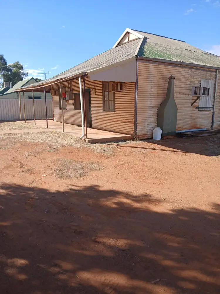 38 Watson Street, Mount Magnet WA 6638