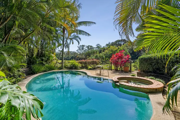 19 Anembo Place, Lake Macdonald QLD 4563