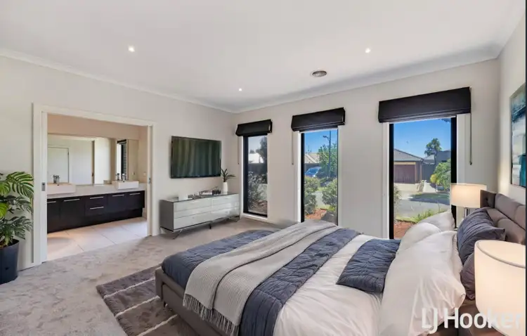 Second view of Homely house listing, 8 Halford Way, Strathtulloh VIC 3338