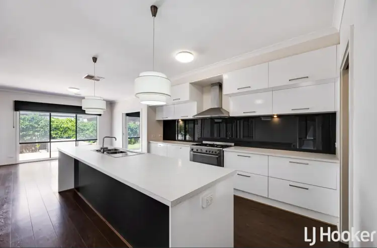 Fourth view of Homely house listing, 8 Halford Way, Strathtulloh VIC 3338