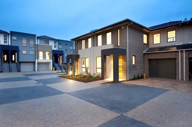 20/1 Nangnak Lane, Mont Albert VIC 3127