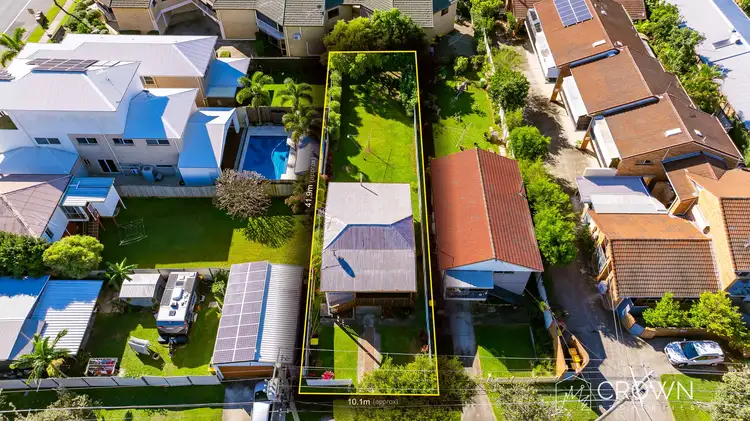 38 Caroline Street, Woody Point QLD 4019