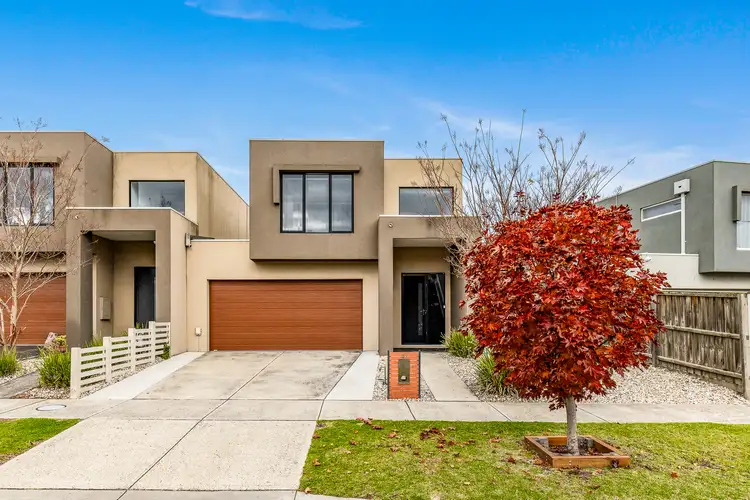 47 Willow Glen Boulevard, Cranbourne VIC 3977