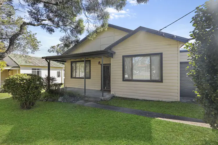 53 Yambo Street, Morisset NSW 2264