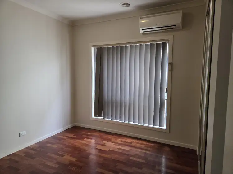 Fifth view of Homely house listing, 6 KUNUKA CIRCUIT, Caroline Springs VIC 3023