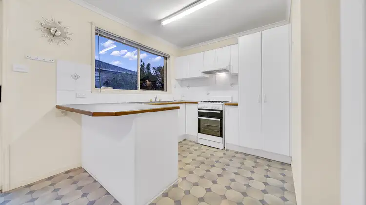 Fifth view of Homely house listing, 6 Appila Close, Hallam VIC 3803
