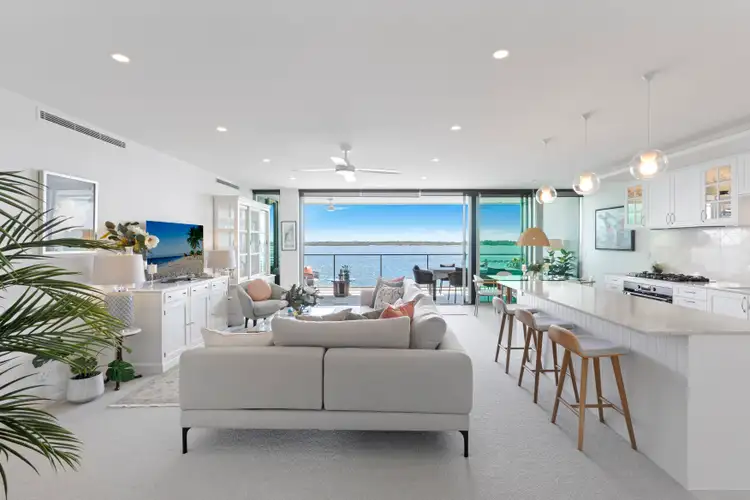26303 Ephraim Island, Paradise Point QLD 4216