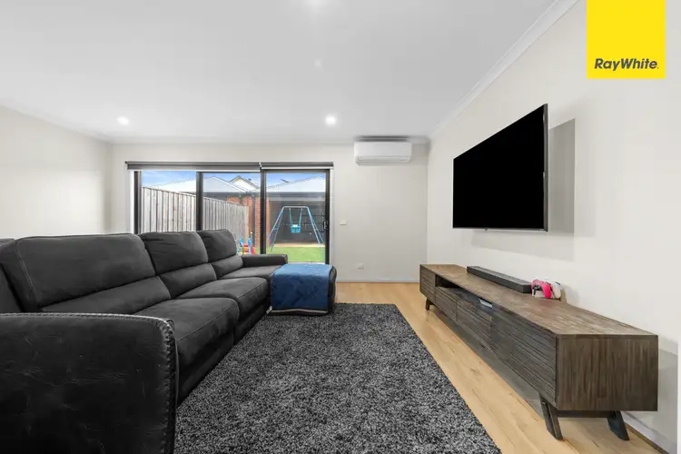 Second view of Homely house listing, 7 Whitehouse Terrace, Thornhill Park VIC 3335