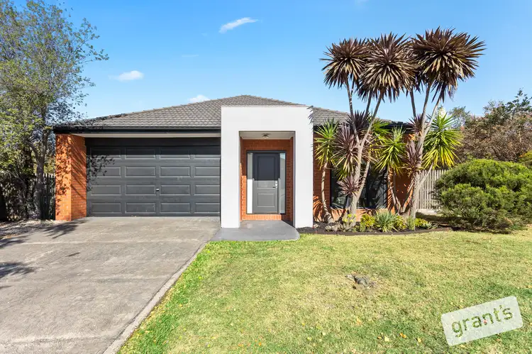 3 Strickland Court, Pakenham VIC 3810
