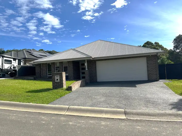 24 Whistlers Run, Albion Park NSW 2527
