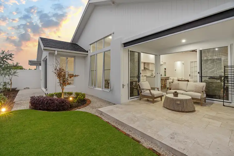 27 Hamilton Drive, Jacobs Well QLD 4208
