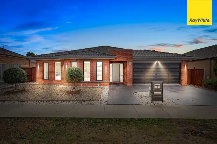8 Parris Avenue, Harkness VIC 3337