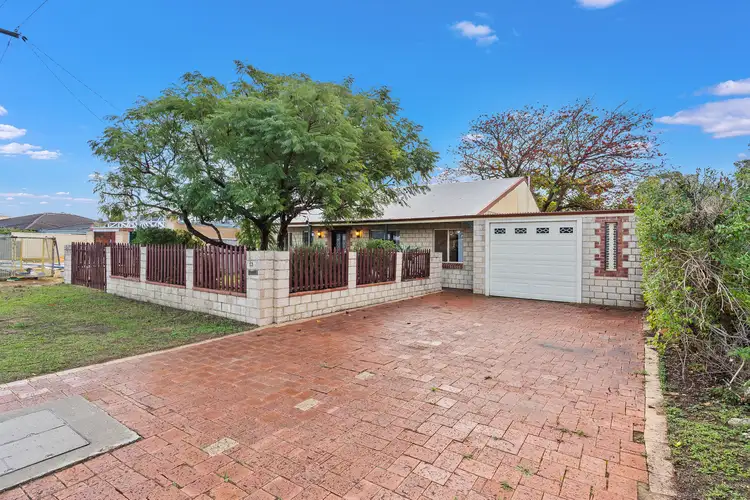 13 Saskatchewan Way, Greenfields WA 6210