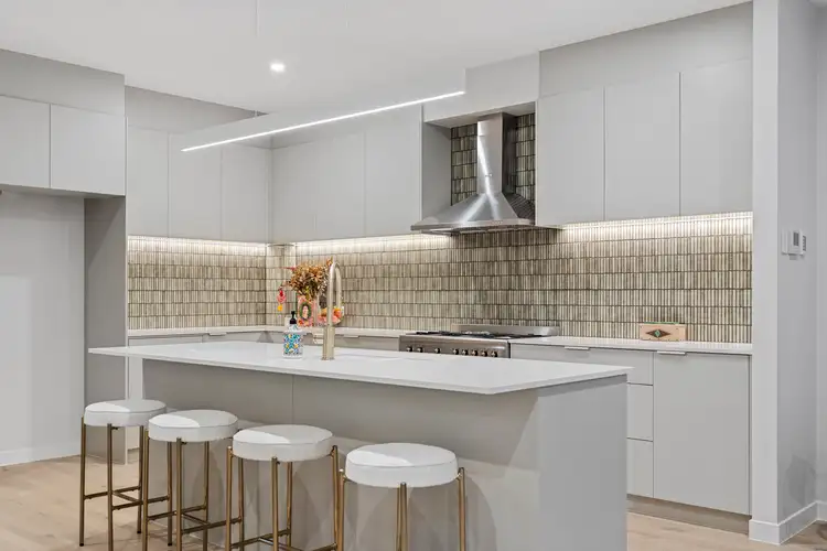 2/33 Charlton Street, Southport QLD 4215