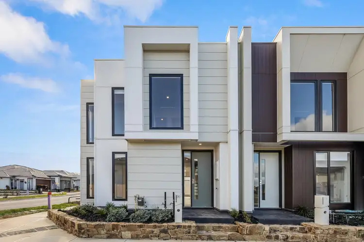 30 Khillari Circuit, Clyde North VIC 3978