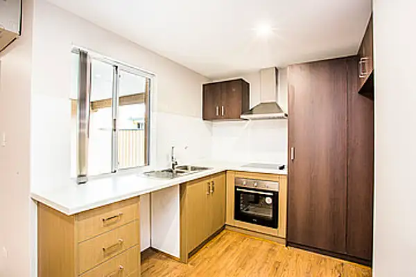 1/4 Central Terrace, Beckenham WA 6107