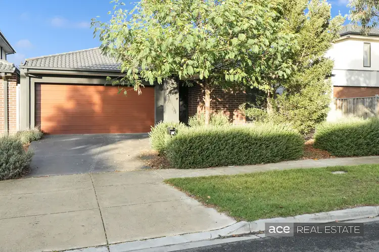 31 Darsham Crescent, Point Cook VIC 3030