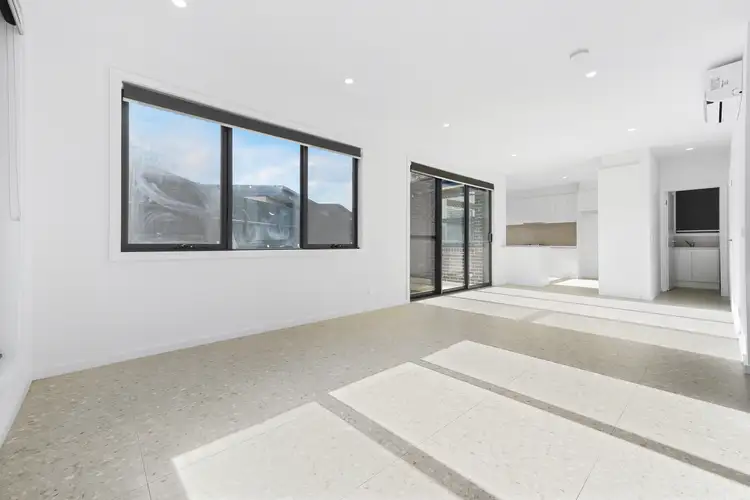 Fourth view of Homely townhouse listing, 1/4 The Glen, Frankston VIC 3199