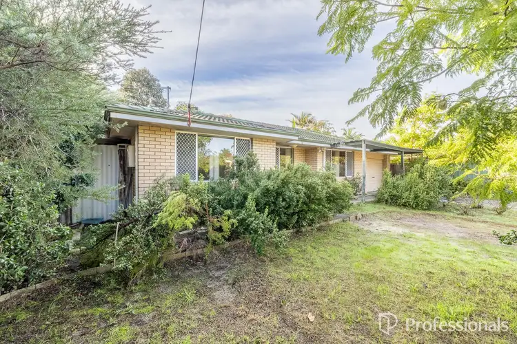6 Silver Mallee Close, Camillo WA 6111