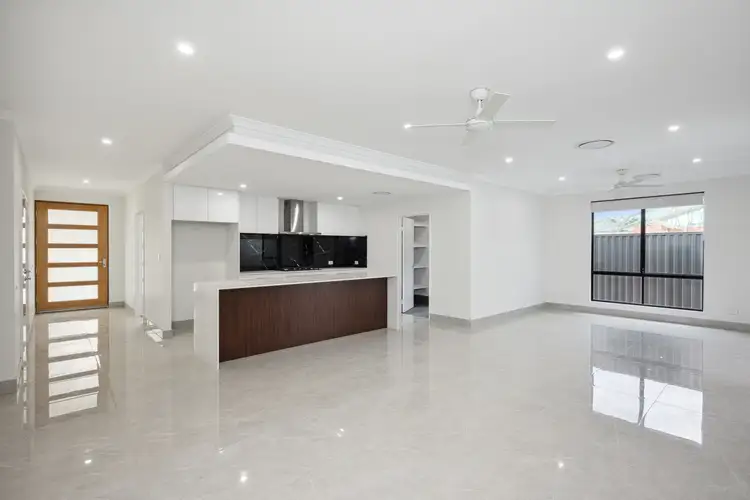 20 Farncomb Street, Byford WA 6122