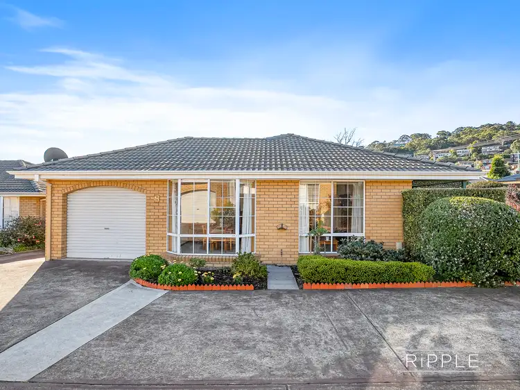 8/12 Milford Street, Lindisfarne TAS 7015