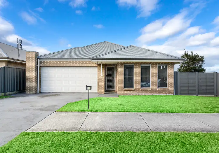 51 Brooks Reach Road, Horsley NSW 2530