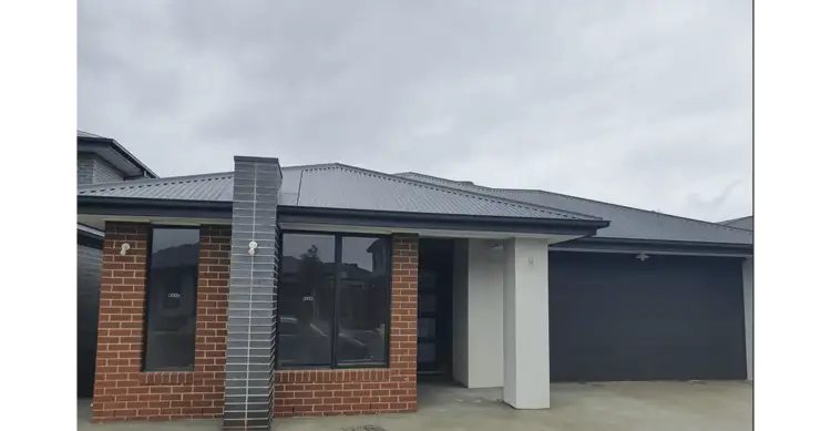 29 Grammar Ave, Donnybrook VIC 3064