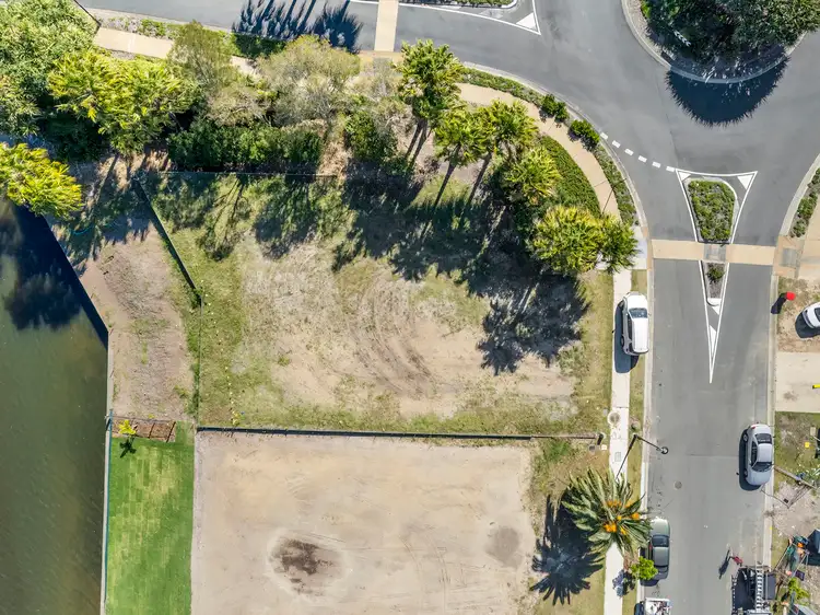 5 Eagles Landing, Banksia Beach QLD 4507