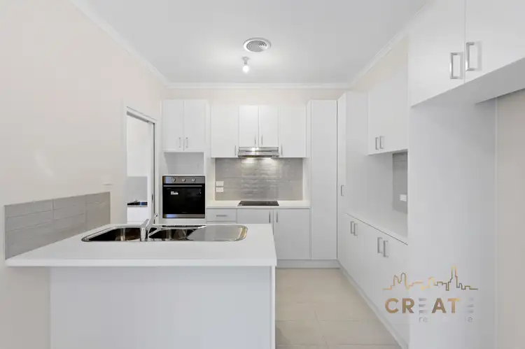 Fifth view of Homely unit listing, 2/39 Sun Crescent, Sunshine VIC 3020
