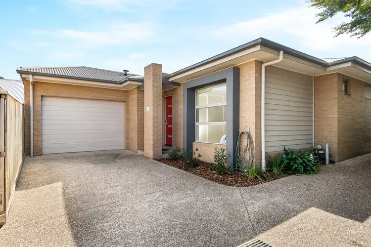 2/146 West Fyans St, Newtown VIC 3220