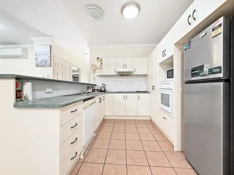 Second view of Homely unit listing, 5/17 Canterbury Road, Kirwan QLD 4817