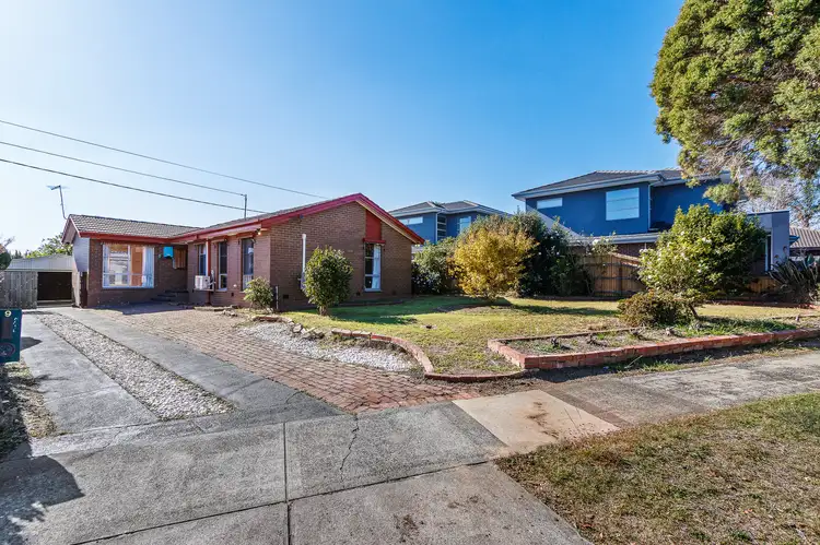 9 Sweeney Drive, Narre Warren VIC 3805