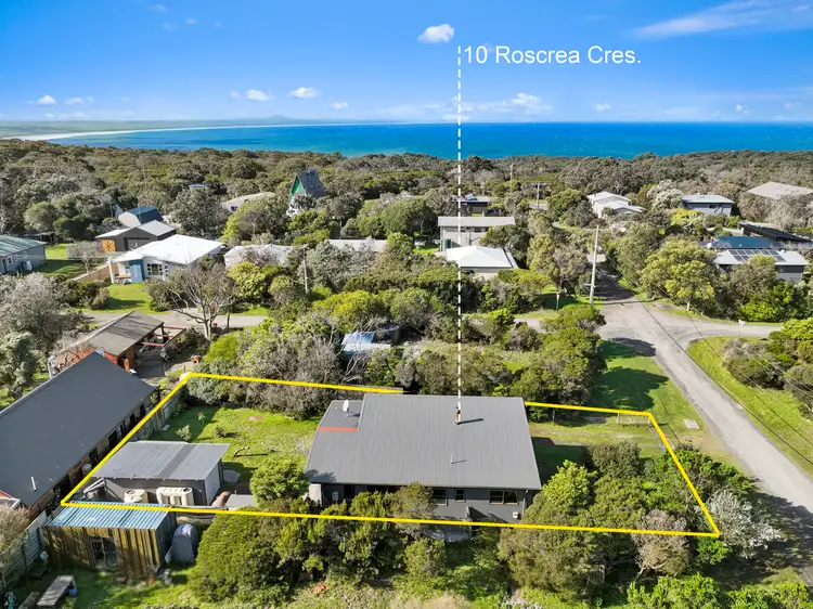 10 Roscrea Cres, Walkerville VIC 3956