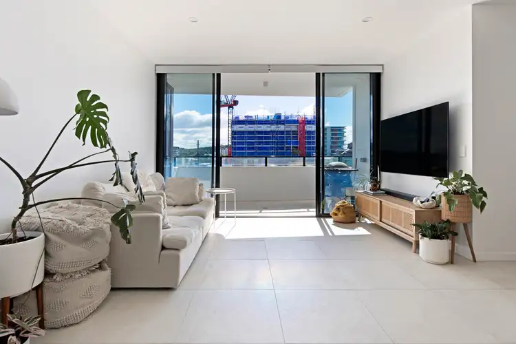 Fifth view of Homely unit listing, 302/3 Twenty Third Avenue, Palm Beach QLD 4221