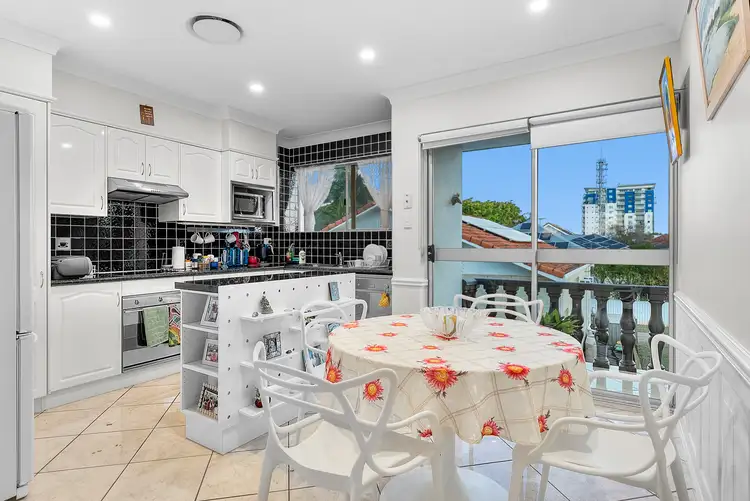 Sixth view of Homely unit listing, 5/11 Prince Edward Parade, Redcliffe QLD 4020