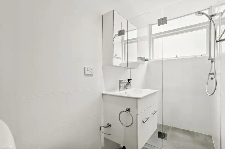 Fifth view of Homely studio listing, 38/5-7 Esplanade, Elizabeth Bay NSW 2011