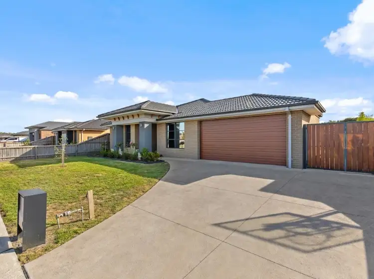 16 Papley Avenue, Lang Lang VIC 3984