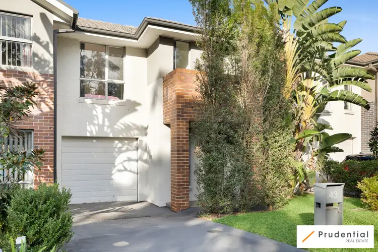 43 Rolla Road, Glenfield NSW 2167