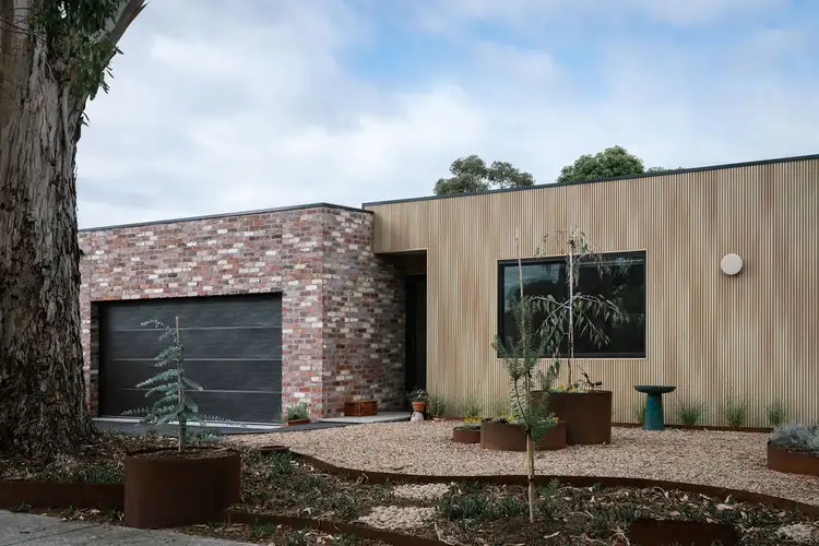 28 Gilford Grove, Cheltenham VIC 3192