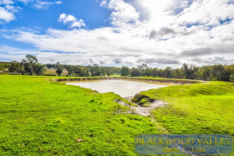 418 Greenfields Rd, Boyup Brook WA 6244