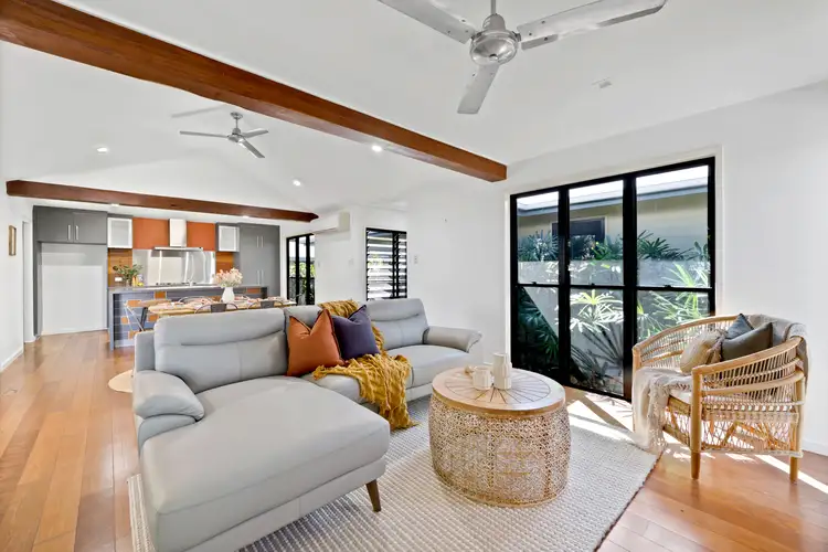 33 Coogee Terrace, Blacks Beach QLD 4740