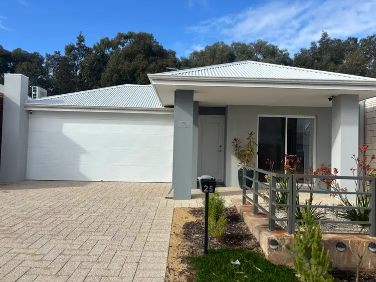 25 Lucerne Circuit, Champion Lakes WA 6111
