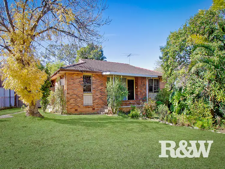 35 Idriess Crescent, Blackett NSW 2770