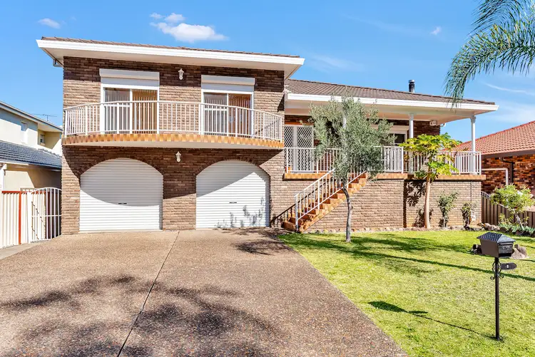 8 Gwandalan Road, Edensor Park NSW 2176