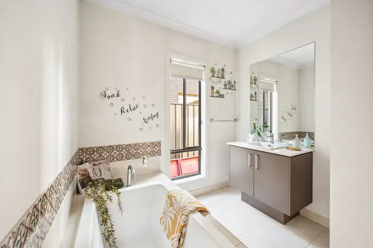 Fourth view of Homely house listing, 2 Vetiver Street, Truganina VIC 3029