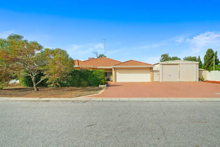 2 Cue Place, Dudley Park WA 6210