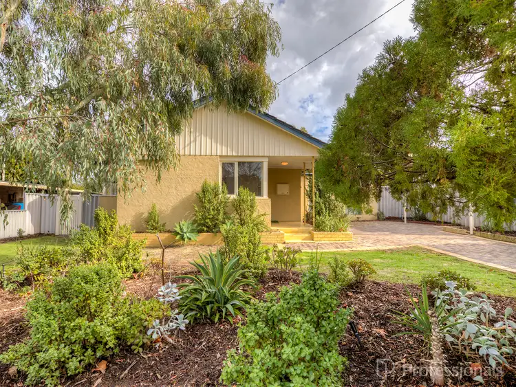 7 Seaton Place, Girrawheen WA 6064